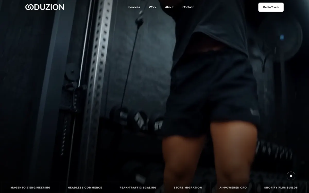 Coduzion home with a full-screen gym film